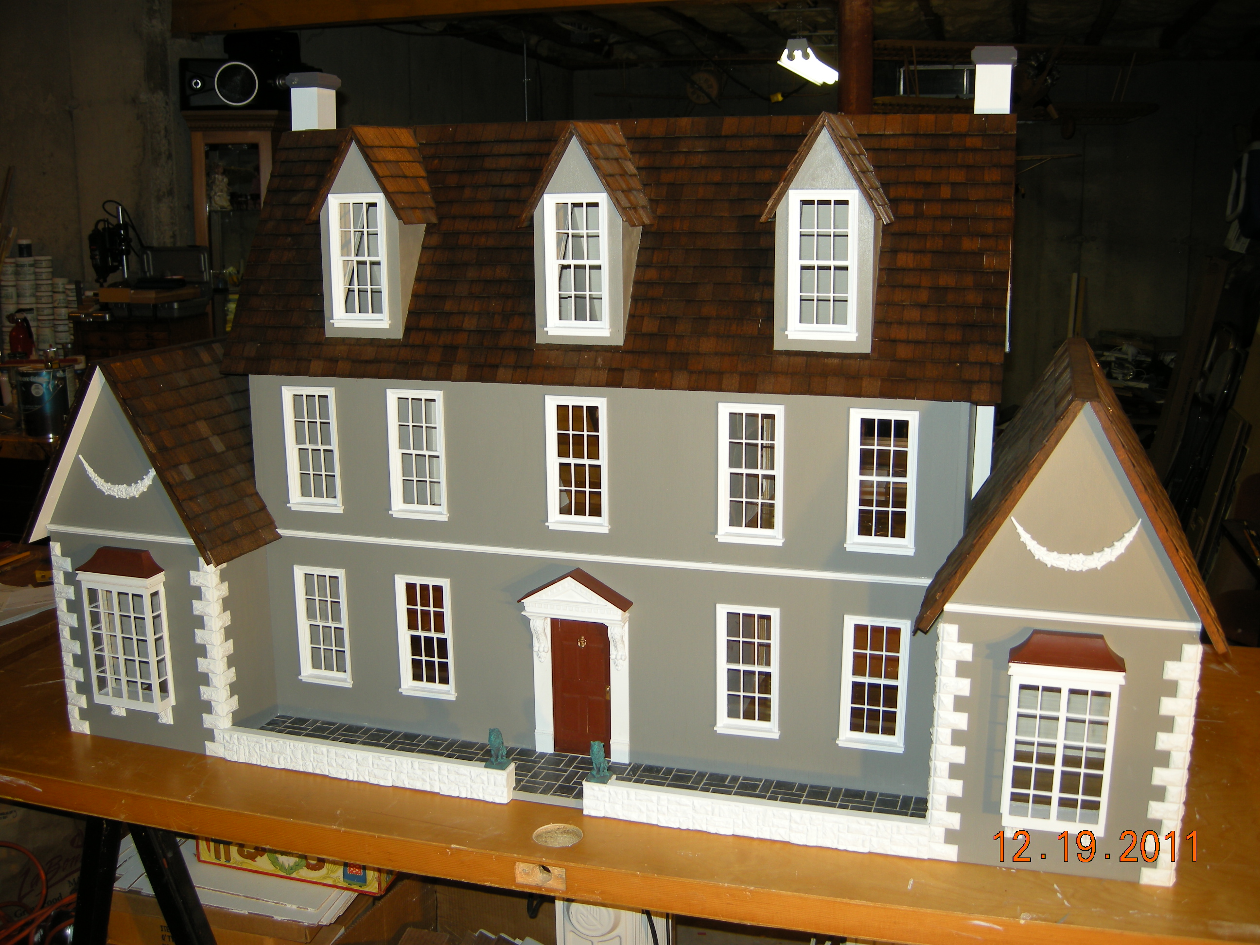 Custom Dollhouses | Dollhouse Mansions